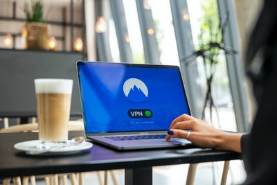 ルーターのワイヤレスを2.4から5に切り替えるにはどうすればよいですか