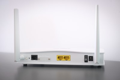 ルーターに静的IPアドレスを割り当てる方法
